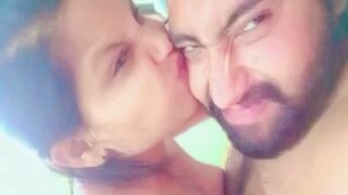 Hot Punjabi aurat ki aashiq se kiss smooch sex masti